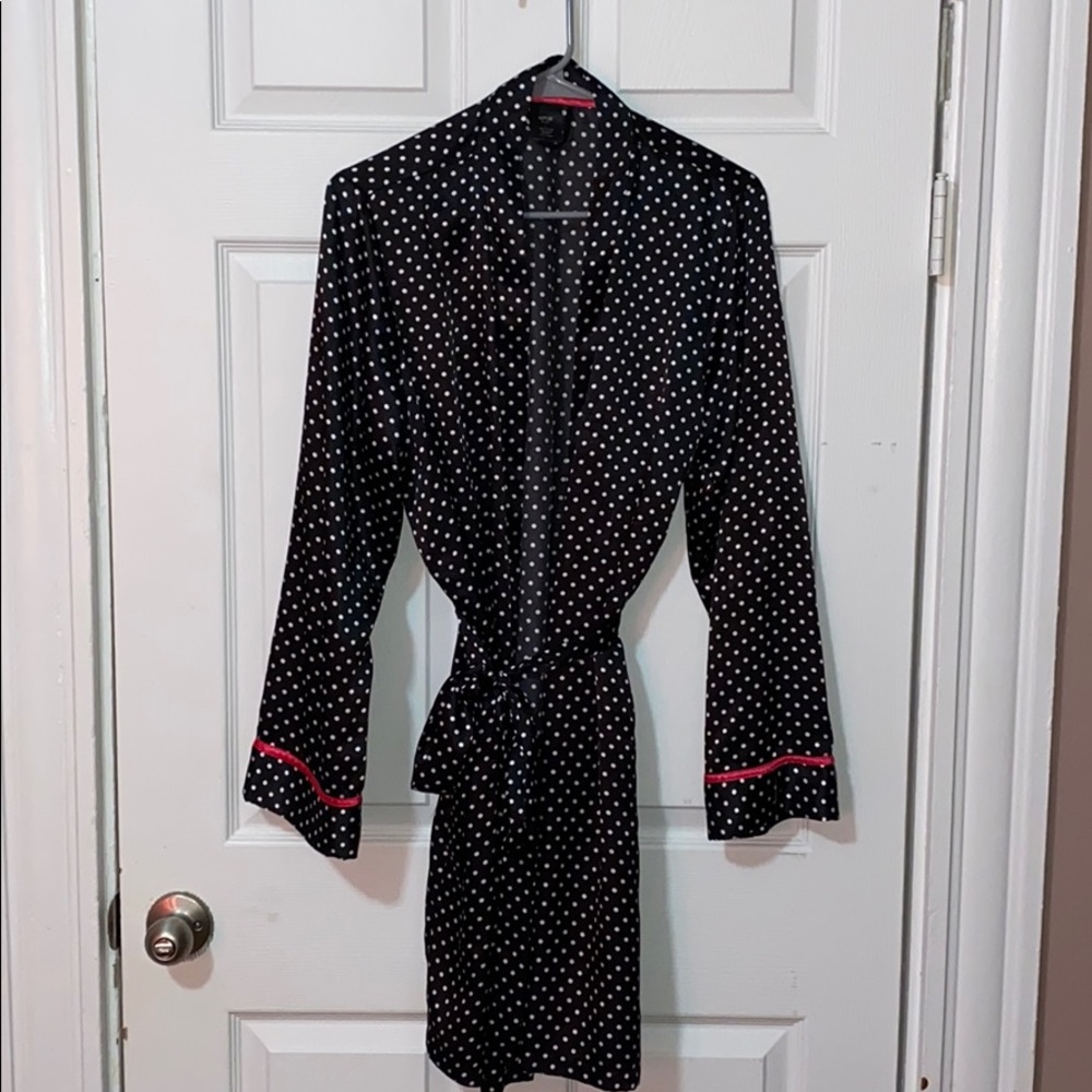 Black apt 9 robe with white polkadots